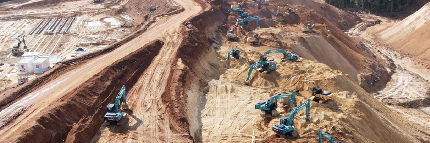 Indonesia - Kaivinkoneet ja kaivoskuorma-autot